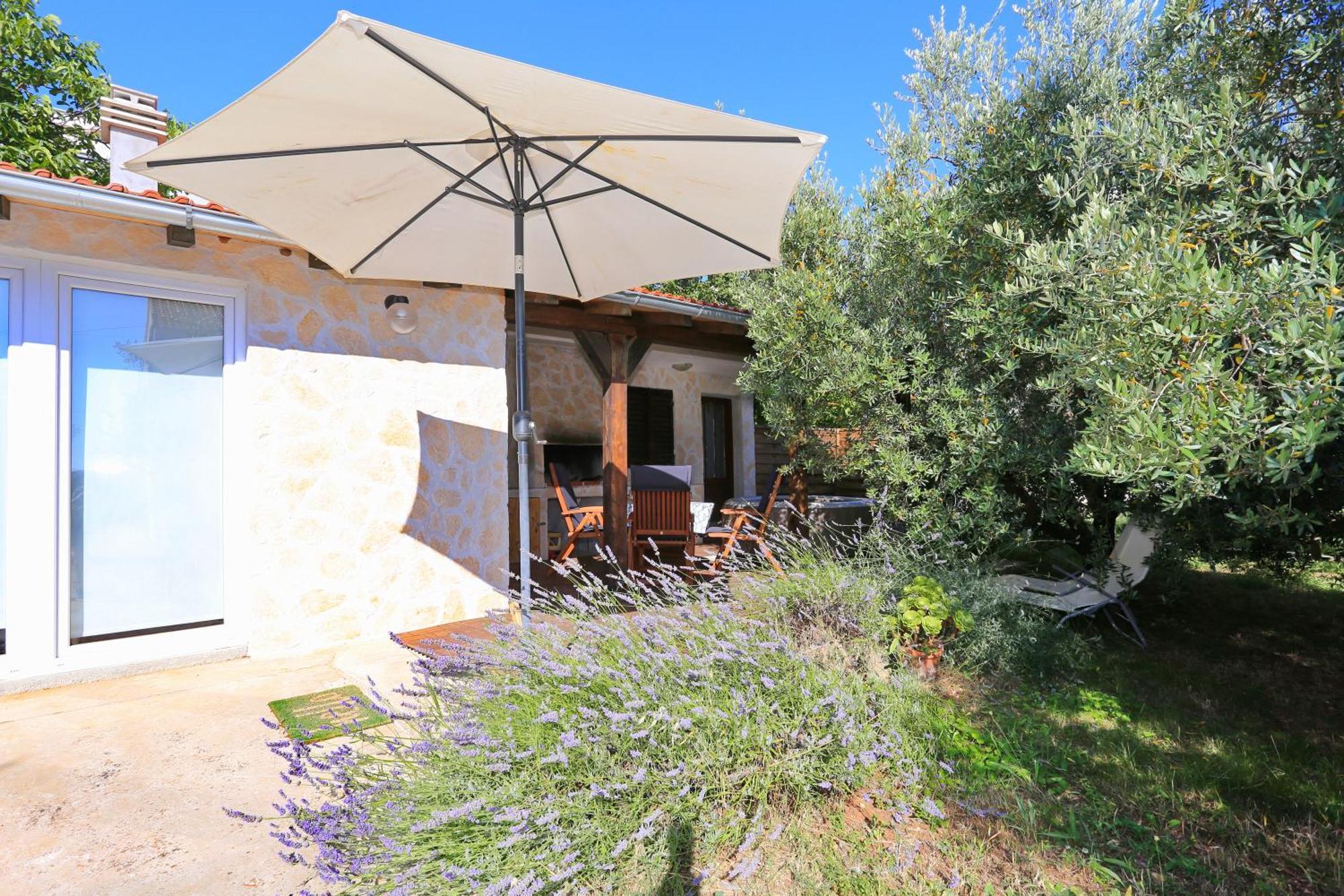 Hacienda Mia With Yacuzzi And Free Parking Zadar Exterior photo